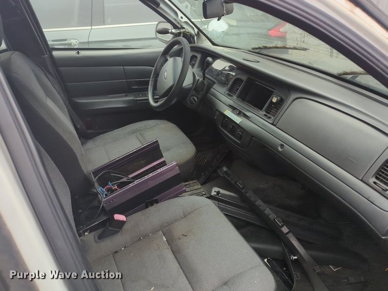image for item OL9238 2006 Ford  Crown Victoria Police Interceptor 