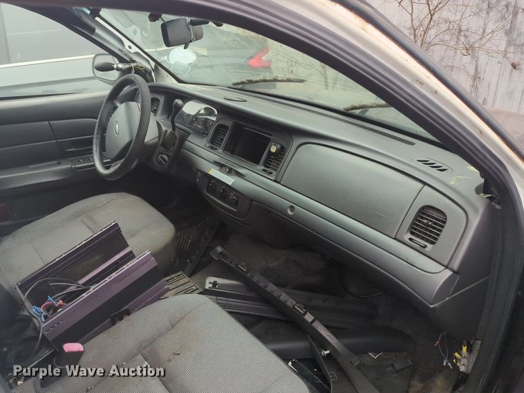 image for item OL9238 2006 Ford  Crown Victoria Police Interceptor 