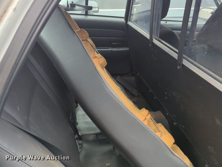 image for item OL9238 2006 Ford  Crown Victoria Police Interceptor 