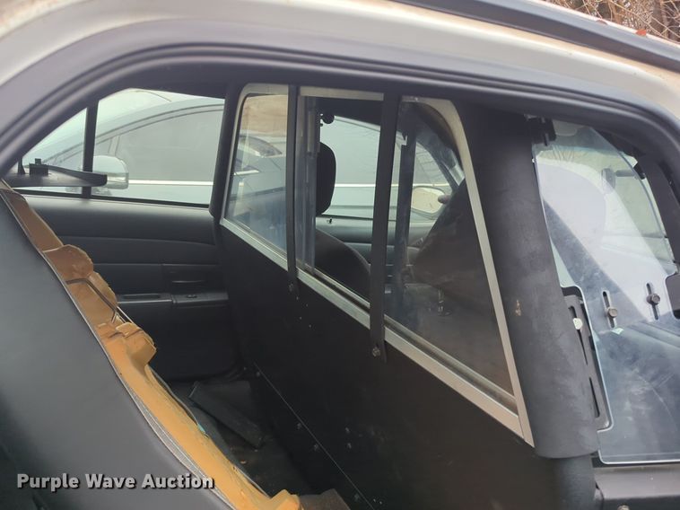 image for item OL9238 2006 Ford  Crown Victoria Police Interceptor 