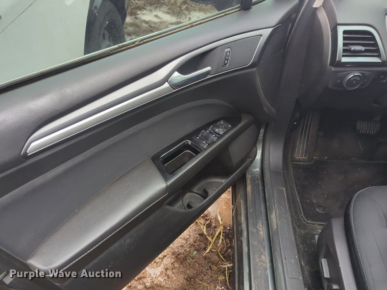 image for item OL9239 2015 Ford Fusion Hybrid  