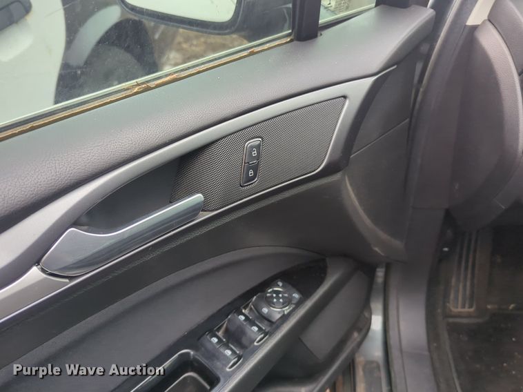 image for item OL9239 2015 Ford Fusion Hybrid  