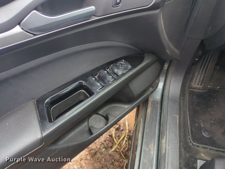 image for item OL9239 2015 Ford Fusion Hybrid  