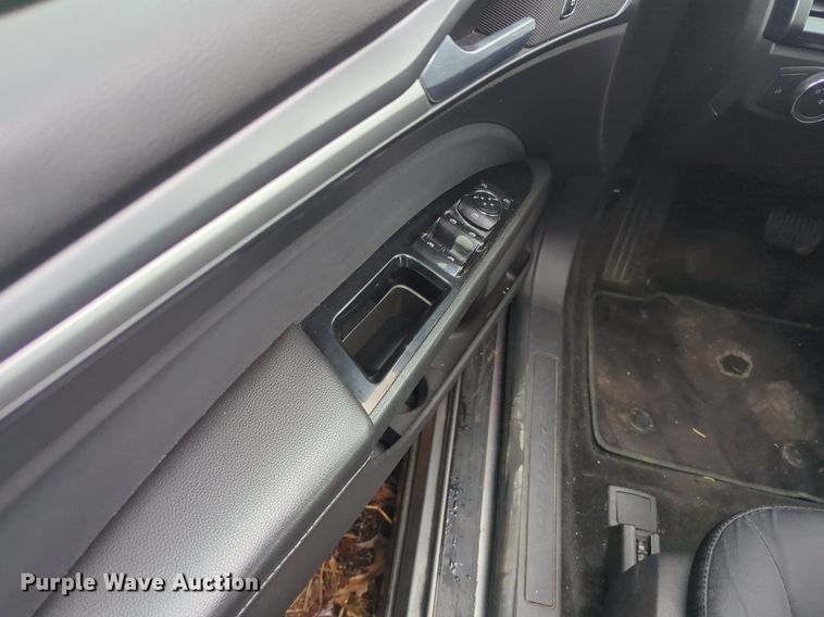 image for item OL9240 2014 Ford Fusion Hybrid 