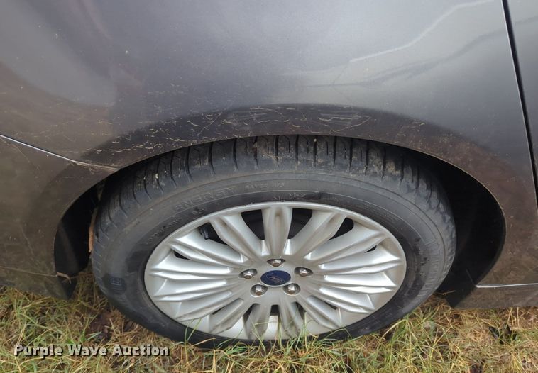 image for item OL9240 2014 Ford Fusion Hybrid 