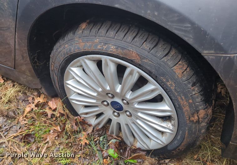 image for item OL9240 2014 Ford Fusion Hybrid 