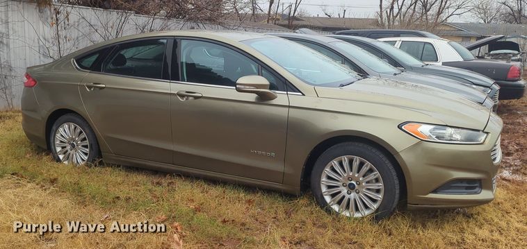 image for item OL9241 2013 Ford  Fusion Hybrid 