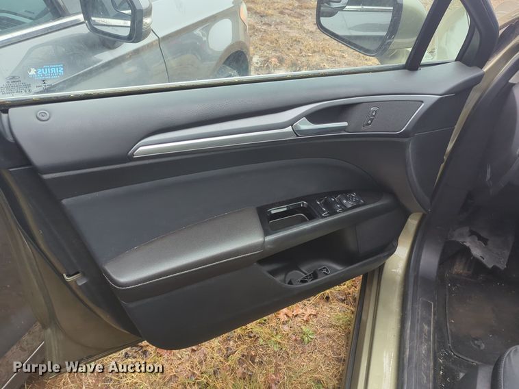 image for item OL9241 2013 Ford  Fusion Hybrid 