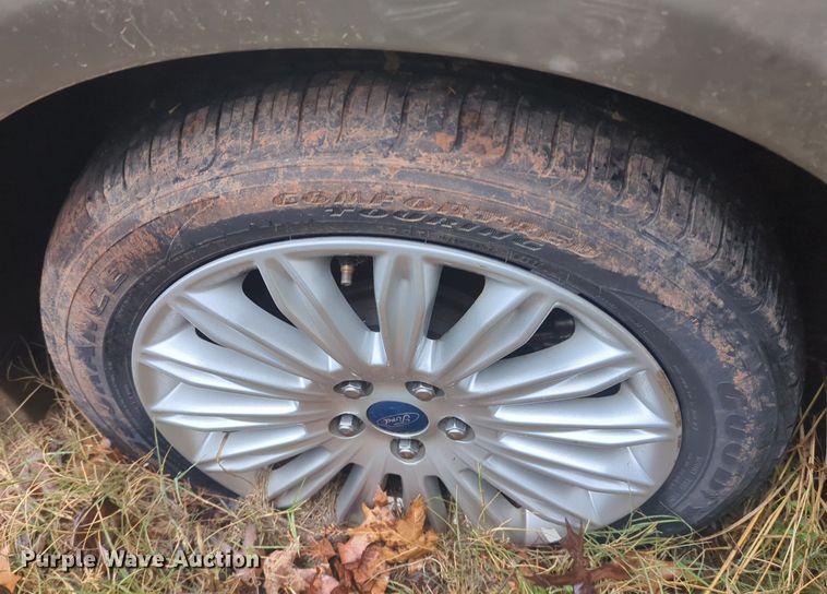 image for item OL9241 2013 Ford  Fusion Hybrid 