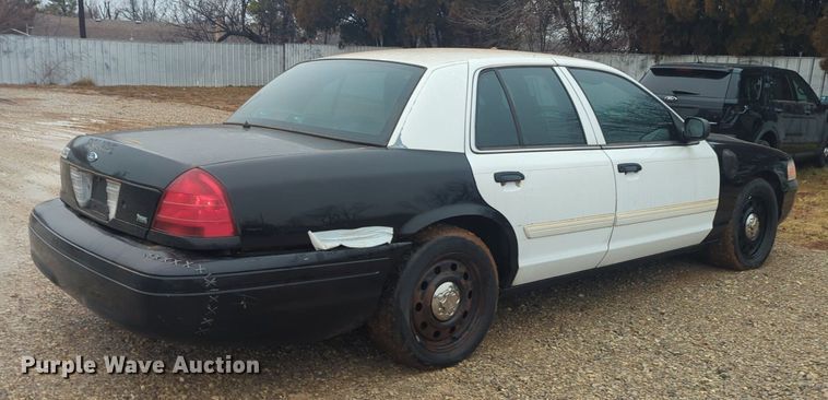 image for item OL9242 2009 Ford  Crown Victoria Police Interceptor 
