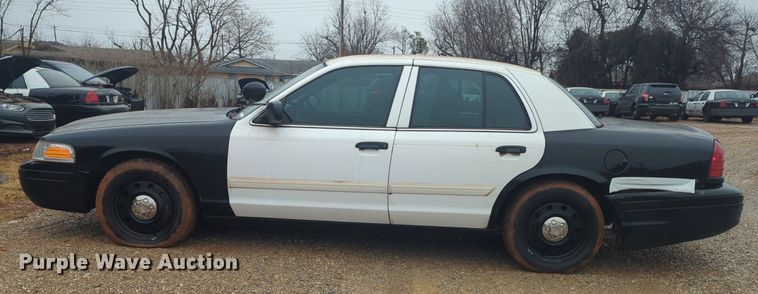 image for item OL9242 2009 Ford  Crown Victoria Police Interceptor 