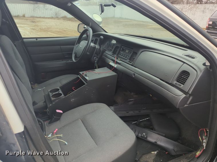 image for item OL9242 2009 Ford  Crown Victoria Police Interceptor 