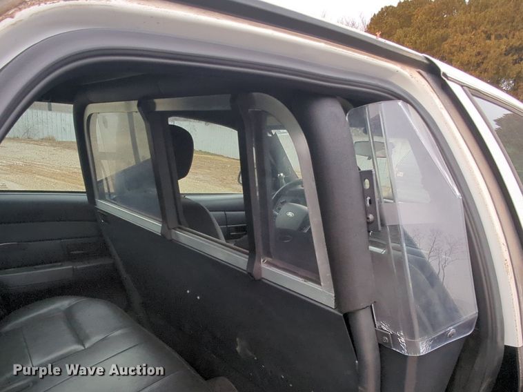 image for item OL9242 2009 Ford  Crown Victoria Police Interceptor 