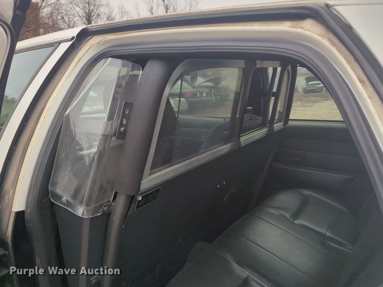 image for item OL9242 2009 Ford  Crown Victoria Police Interceptor 