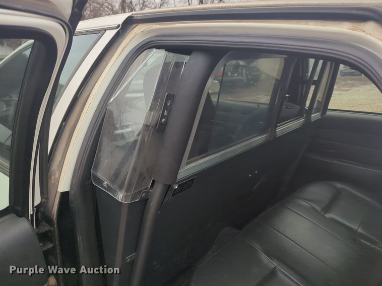 image for item OL9242 2009 Ford  Crown Victoria Police Interceptor 