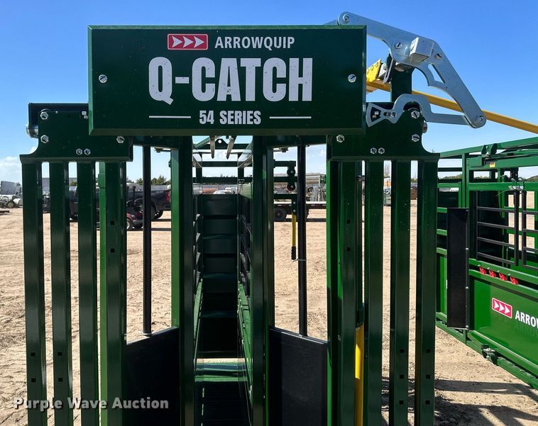 image for item DH1926 Arrowquip Q-catch 54 series livestock squeeze chute