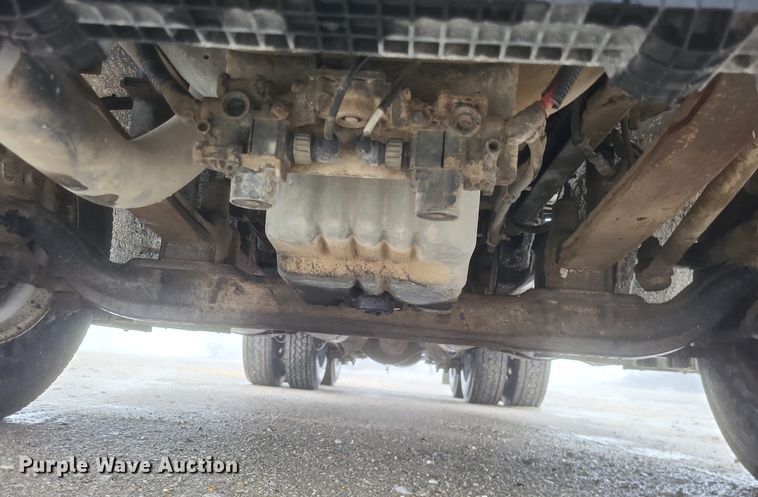 image for item DO4802 2005 Freightliner Columbia  semi truck