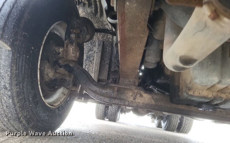 image for item DO4802 2005 Freightliner Columbia  semi truck