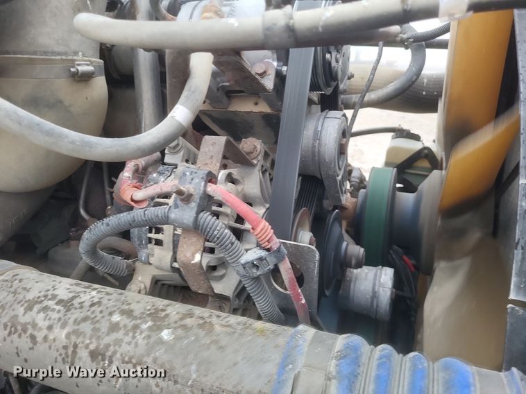 image for item DO4802 2005 Freightliner Columbia  semi truck