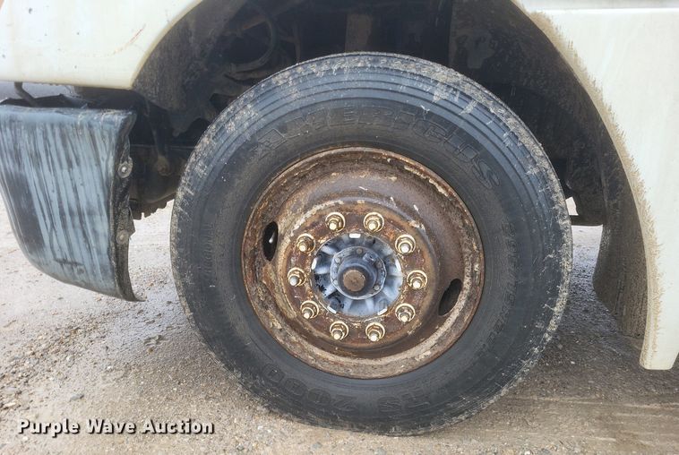 image for item DO4802 2005 Freightliner Columbia  semi truck