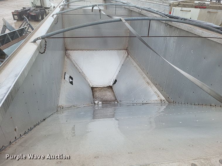 image for item DO4806 1995 Timpte Super Hopper grain trailer