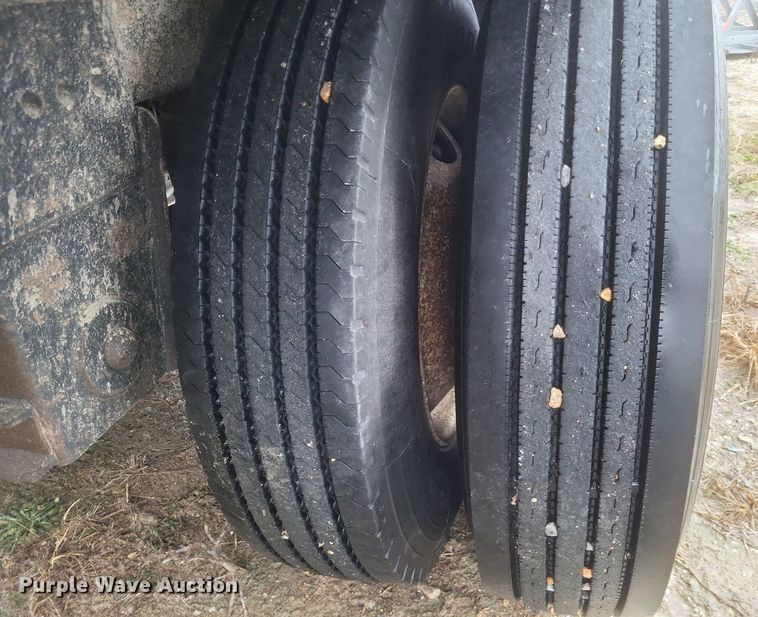 image for item DO4806 1995 Timpte Super Hopper grain trailer