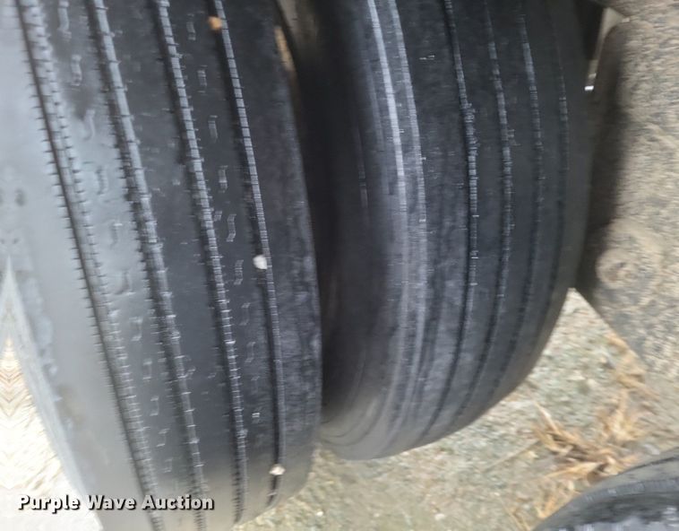 image for item DO4806 1995 Timpte Super Hopper grain trailer