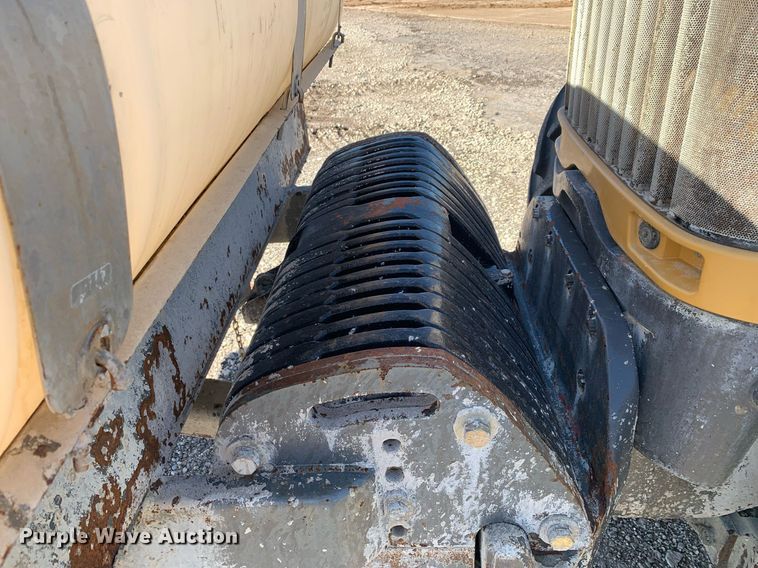 image for item DP8825 2010 Challenger MT675C MFWD tractor