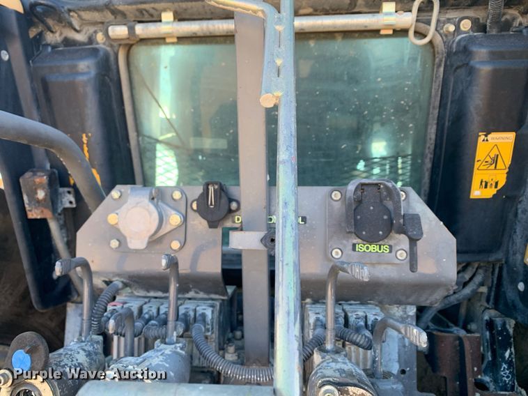 image for item DP8825 2010 Challenger MT675C MFWD tractor