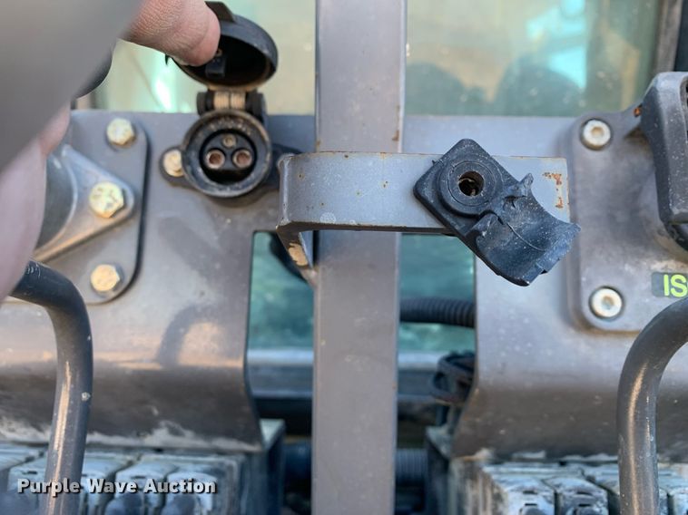 image for item DP8825 2010 Challenger MT675C MFWD tractor