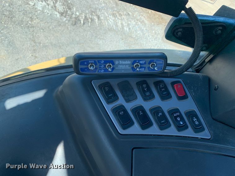 image for item DP8825 2010 Challenger MT675C MFWD tractor