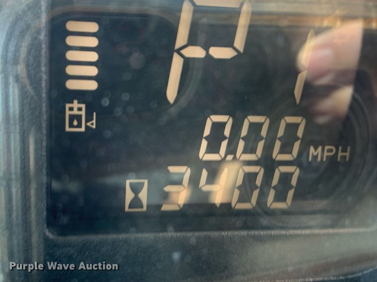 image for item DP8825 2010 Challenger MT675C MFWD tractor