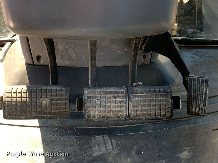 image for item DP8825 2010 Challenger MT675C MFWD tractor