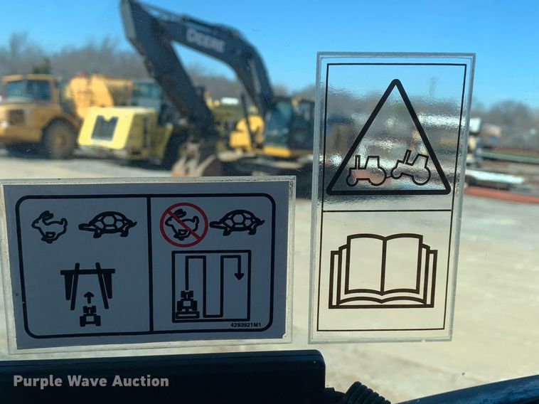 image for item DP8825 2010 Challenger MT675C MFWD tractor