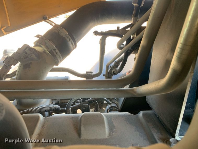 image for item DP8825 2010 Challenger MT675C MFWD tractor