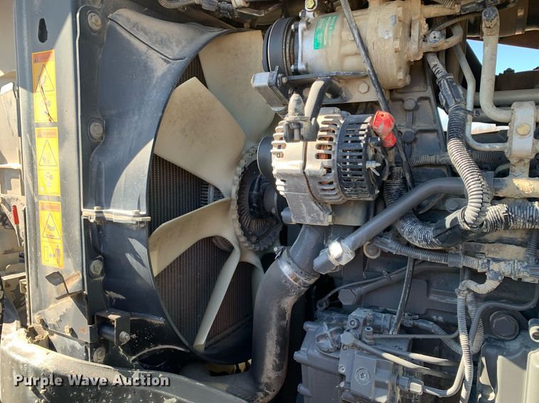 image for item DP8825 2010 Challenger MT675C MFWD tractor