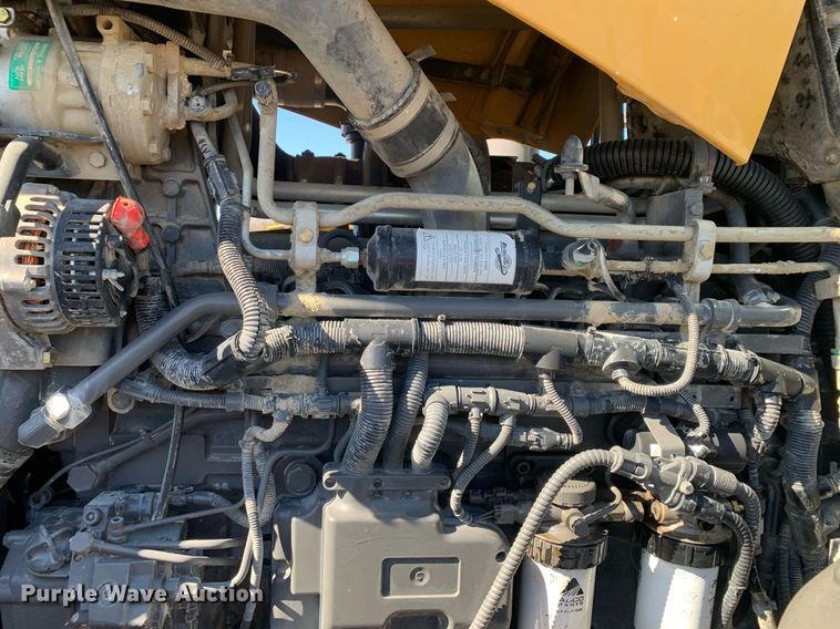 image for item DP8825 2010 Challenger MT675C MFWD tractor