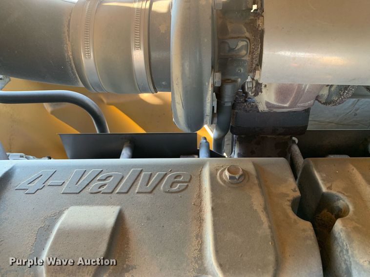 image for item DP8825 2010 Challenger MT675C MFWD tractor