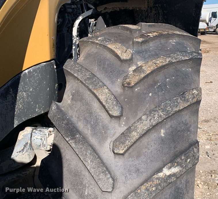 image for item DP8825 2010 Challenger MT675C MFWD tractor