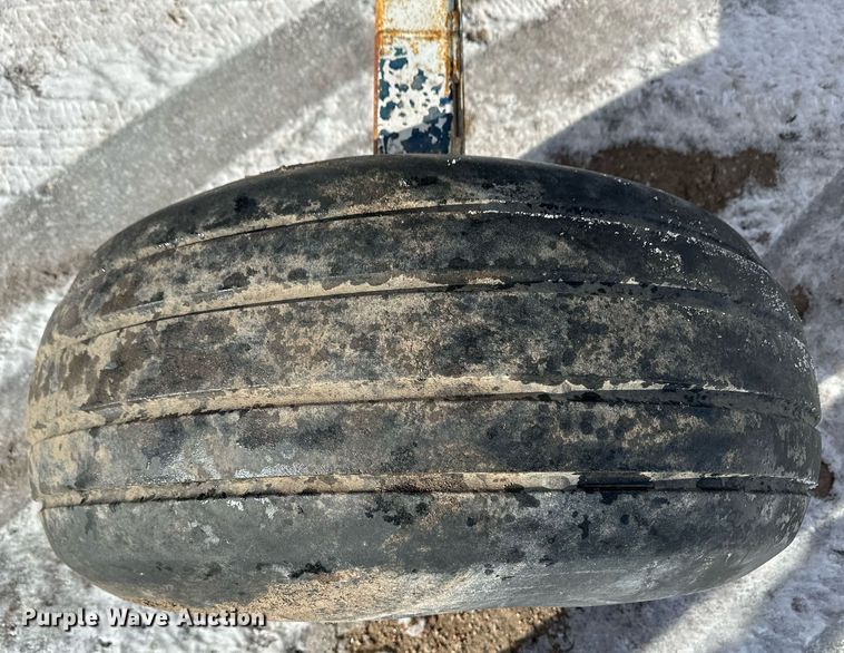 image for item EK9920 NH3 tank trailer