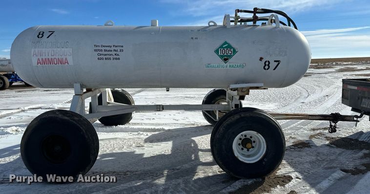 image for item EK9921 NH3 tank trailer