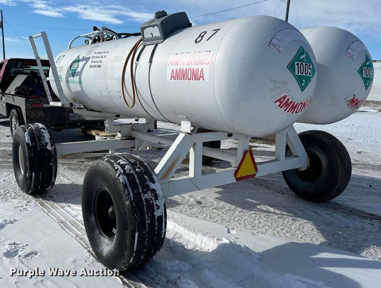 image for item EK9921 NH3 tank trailer