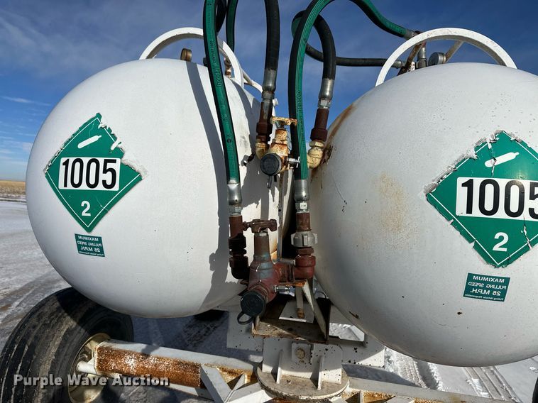 image for item EK9921 NH3 tank trailer