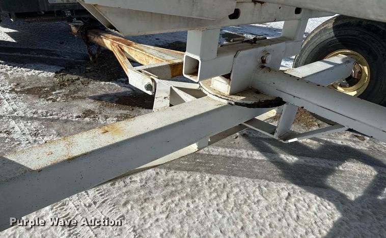 image for item EK9921 NH3 tank trailer