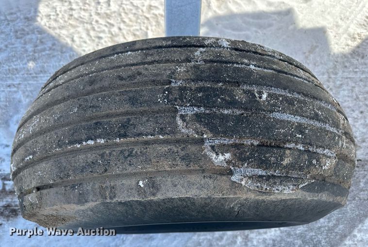 image for item EK9921 NH3 tank trailer