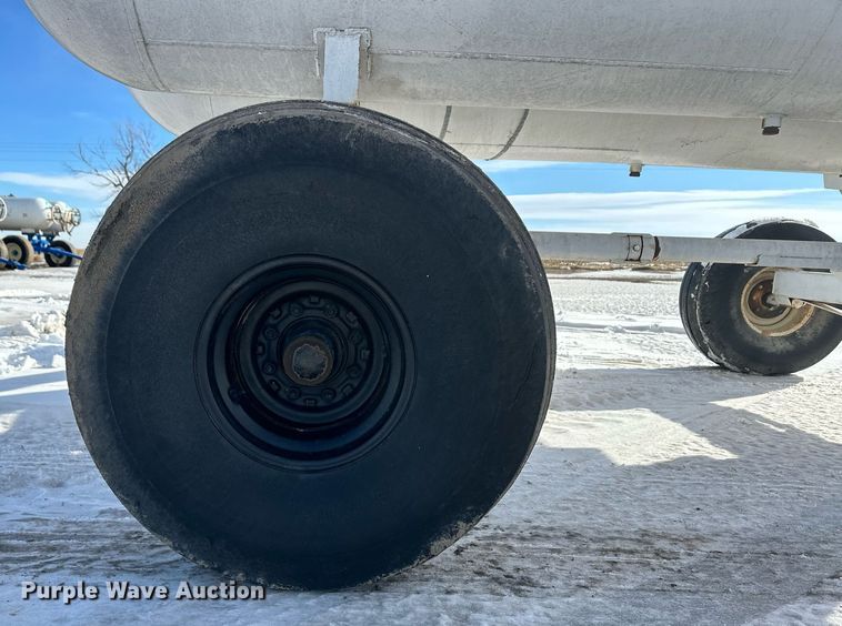 image for item EK9921 NH3 tank trailer