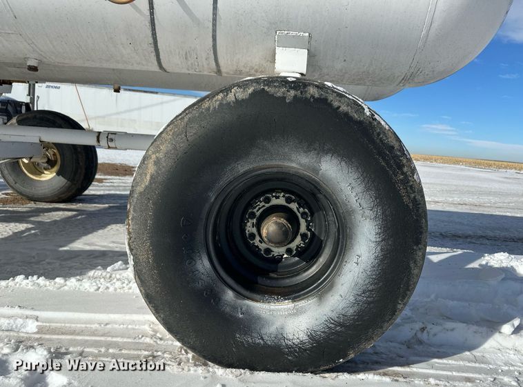 image for item EK9921 NH3 tank trailer