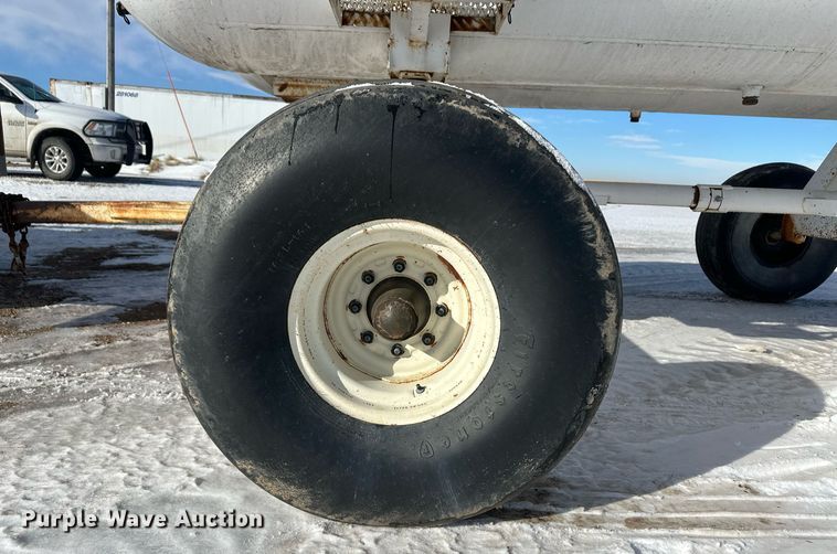 image for item EK9921 NH3 tank trailer