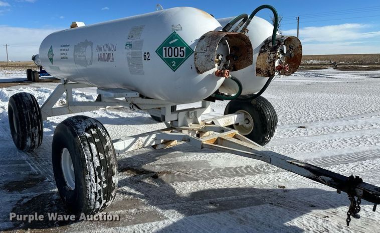 image for item EK9922 NH3 tank trailer