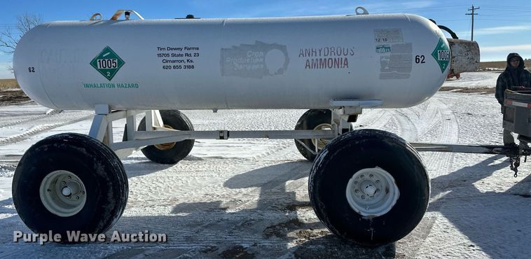 image for item EK9922 NH3 tank trailer